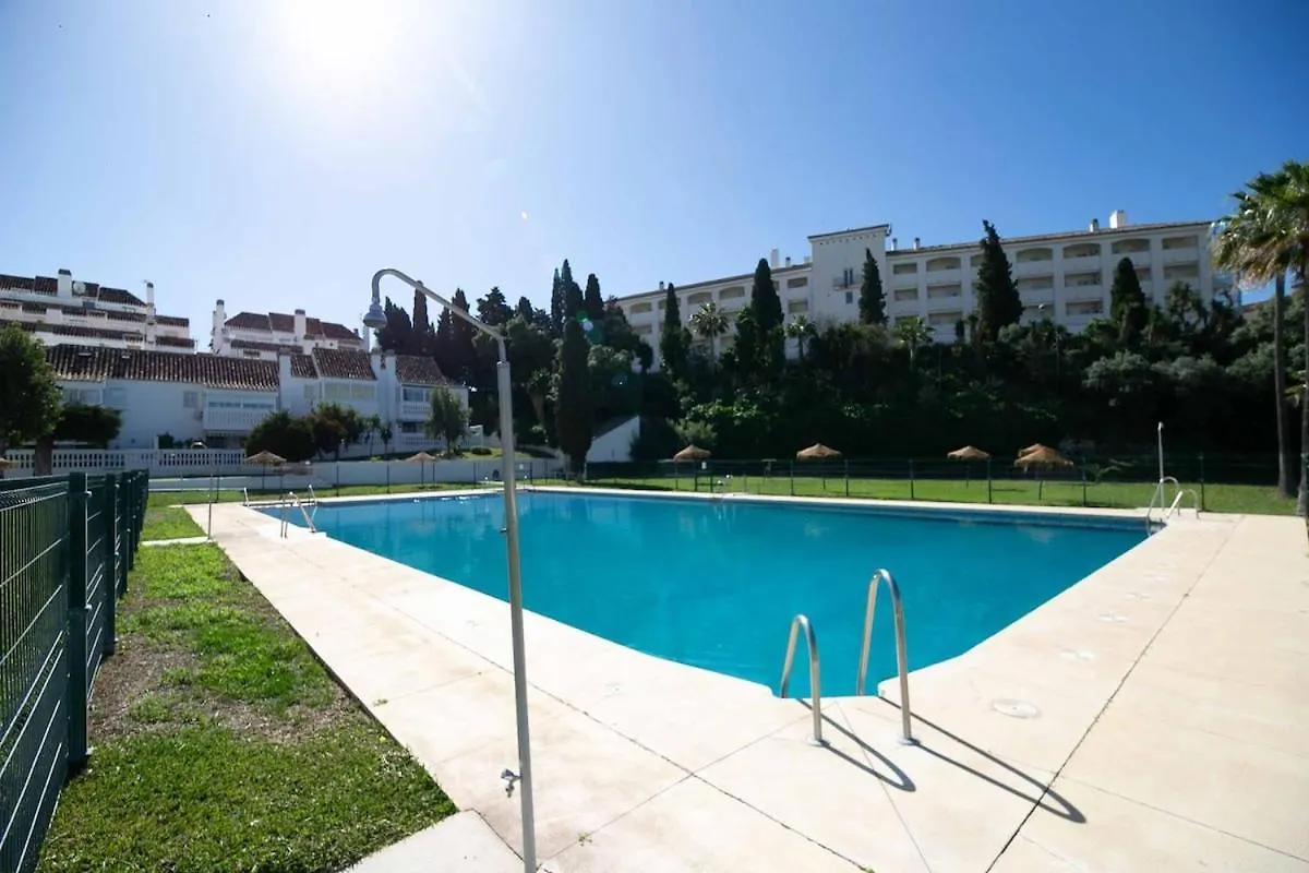 132 - Charming Apartment With Sea Views, Fuengirola! 0*, フエンヒロラ